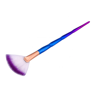 Barato al por mayor de la fábrica diamante mango desechable fan cepillo de maquillaje - Product Image 4