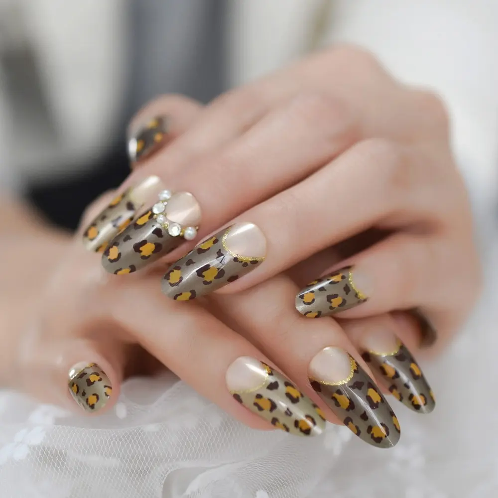 Lujo leopardo arte clavos joyería de uñas Oval largo dama de uñas con oro <span class=keywords><strong>línea</strong></span> de la sonrisa