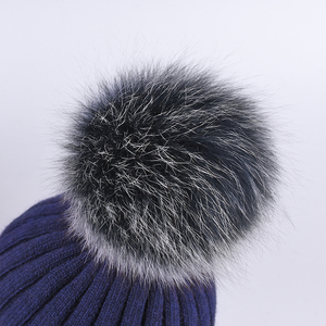Faux Fur Pom invierno moda caliente manguito de punto azul marino gorro - Product Image 2