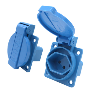 YD-001S Enchufe de Pared para Exteriores, Impermeable IP44, ROHS, para Camping y Automóvil, 10A 250V, CE, 3 Orificios, Retardante de Llama, Nylon y Latón, 1 Salida - Product Image 4