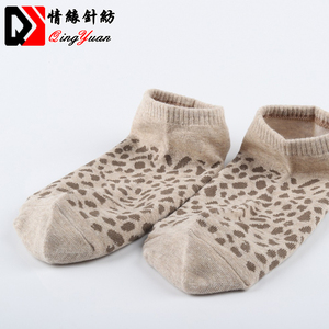 Calzini da donna in cotone Jacquard leopardato a quattro stagioni - Product Image 6