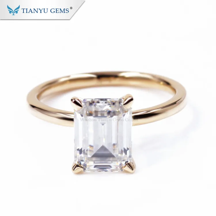 Tianyu Customized 14K/18k yellow Gold Ring 6*8mm emerald cut foreverone Moissanite gold engagement Ring