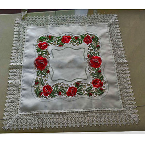 <span class=keywords><strong>Tovaglia</strong></span> <span class=keywords><strong>Bianca</strong></span> Fatta a Mano con Bordo in <span class=keywords><strong>Pizzo</strong></span> Floreale Ricamato in Resistente Poliestere - Product Image 3