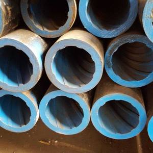 Многосвинцовая бесшовная стальная труба ASTM A210 класса <span class=keywords><strong>C</strong></span> для котла высокого давления - Product Image 2