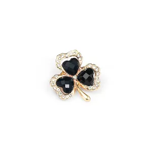 Versi Korea Kecil Segar Diamond Bertatahkan Berlapis Emas Hitam Akrilik Berbentuk Hati Clover 2 Cm Kecil bros