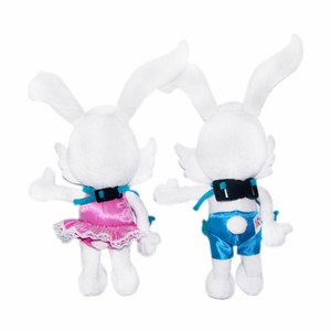 Morbido giocattolo bello stile di modo <span class=keywords><strong>peluche</strong></span> <span class=keywords><strong>coniglio</strong></span> <span class=keywords><strong>bianco</strong></span> con i vestiti e le orecchie lunghe - Product Image 3
