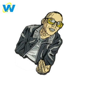 2018 el más nuevo anime esmalte suave pin insignia de botón abrigo laple pin - Product Image 5
