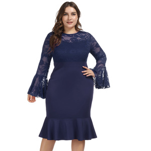 Abito Sexy a Sirena con Maniche Lunghe a Campana, Collo Tondo e Inserti in Pizzo, Taglie Forti per Donne - Product Image 3