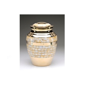 Urna de cremación de latón moderna para uso en decoración del hogar y urna de cremación chapada en oro multiusos urna de cremación de metal para adultos - Product Image 1