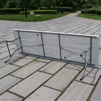 Table en plastique peu encombrante/table de ménage pliable en deux/table de conférence de style populaire de 6 pieds/plateau en plastique avec tréteau en acier