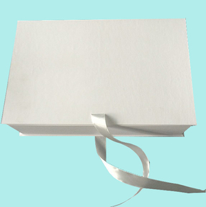 Risque gratuit Blanc Pur À L'intérieur et Papier Extérieur Pliant De Luxe Logo Argent Robe De Mariée Voile De Mariée Boîtes - Product Image 1