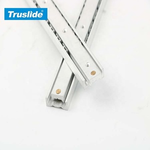<span class=keywords><strong>Rail</strong></span> de glissière d'armoire à roulement à billes de faible puissance d'alliage d'aluminium de 16mm pour des meubles - Product Image 3