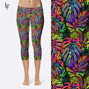 92% polyester % 8% spandex yüksek bel seksi kadın capri tayt ölçekli özel tropikal yapraklar desenli kumaş yoga pantolon