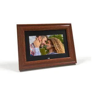 hot sexy 1080 HD with LCD screen picture rotation for wood digital photo frame 7"