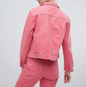Venta al por mayor de encargo botón jean corto verde del ejército Chaquetas vaqueras para mujer - Product Image 3