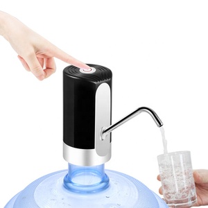 Mini USB <span class=keywords><strong>a</strong></span> casa prensa <span class=keywords><strong>de</strong></span> mano dispensador <span class=keywords><strong>de</strong></span> <span class=keywords><strong>agua</strong></span> eléctrico <span class=keywords><strong>de</strong></span> la bomba <span class=keywords><strong>de</strong></span> la botella - Product Image 1