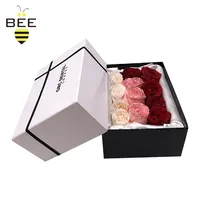 Kaliteli özel tatlı çiçek beyaz kutular şeffaf kapaklı kare hediye kapaklı öğle yemeği yuvarlak kadife kutu ambalaj
