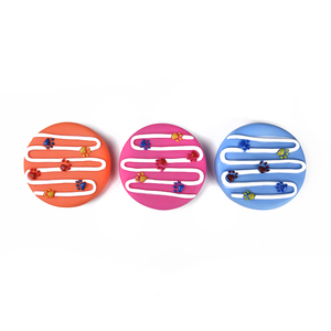 personalizado redondo huella de galleta forma juguetes para mascotas juguetes para perro de vinilo mascota masticar juguete - Product Image 1