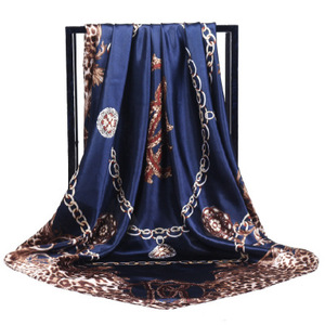 Catene di Design di fabbrica in poliestere di leopardo di seta come un raso a buon mercato sciarpa italiana per le donne alla moda - Product Image 3