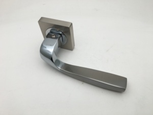 มือจับประตูลดราคาพิเศษ พร้อมลายดอกไม้สี่เหลี่ยม - Product Image 3