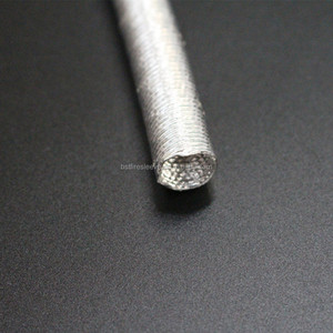 La fibre de verre aluminisée de protection thermique à hautes températures ondulée non d'amiante reflètent le tube d'isolateur - Product Image 4