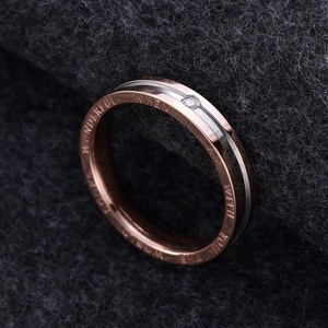 Venta al por mayor populares <span class=keywords><strong>de</strong></span> oro rosa <span class=keywords><strong>de</strong></span> acero inoxidable parejas <span class=keywords><strong>promesa</strong></span> diamante anillo <span class=keywords><strong>de</strong></span> compromiso con precios baratos - Product Image 4