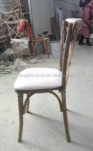 <span class=keywords><strong>Location</strong></span> de chaises en bois avec dossier croisé pour l'extérieur de mariage de style campagnard - Product Image 4