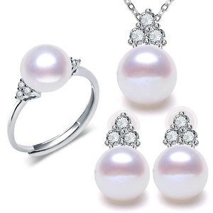 Set di Gioielli in Argento Sterling 925 con Collana, Anello e <span class=keywords><strong>Orecchini</strong></span> con <span class=keywords><strong>Perle</strong></span> <span class=keywords><strong>d</strong></span>'<span class=keywords><strong>Acqua</strong></span> <span class=keywords><strong>Dolce</strong></span> 7-9mm - Product Image 1