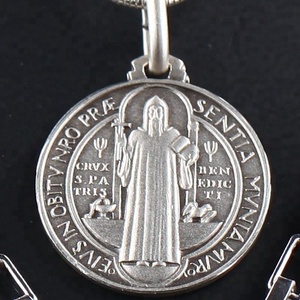<span class=keywords><strong>De</strong></span> la <span class=keywords><strong>Biblia</strong></span> <span class=keywords><strong>los</strong></span> católicos y cristianos musulmán antiguo medallón <span class=keywords><strong>de</strong></span> plata moneda colgante collar - Product Image 3