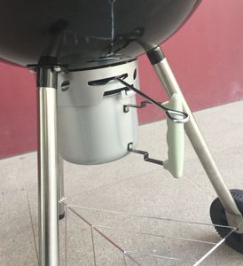 Parrilla ahumada para barbacoa, parrilla negra con carrito, hervidor de carbón y manzana - Product Image 5