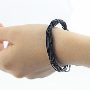 Pulsera de Cuero Negro de Diseño Retro Simple con Motivos de Películas Sobrenaturales para <span class=keywords><strong>Hombre</strong></span> - Product Image 3