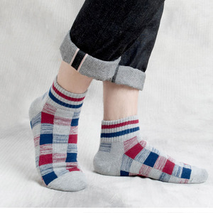 Design de mode Coton <span class=keywords><strong>Homme</strong></span> <span class=keywords><strong>Treillis</strong></span> Chaussettes Robe Coton Personnalisé Chaussettes En Gros De La Chine Usine - Product Image 1