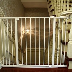 Gran oferta, puerta <span class=keywords><strong>de</strong></span> seguridad para mascotas, puertas <span class=keywords><strong>de</strong></span> patio, puerta retráctil para <span class=keywords><strong>escaleras</strong></span>, puerta <span class=keywords><strong>de</strong></span> cierre automático - Product Image 2