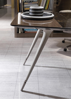 Bureau de direction moderne avec plateau en marbre et placage