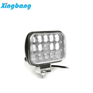 Fabricación de China Piezas de automóviles de inyección Molde de lente de lámpara automotriz Moldeo Moldes de luz de coche de plástico