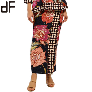 OEM Baju Muslim Hitam Wanita, Baju Desain Batik Kebaya, Baju Kurung Motif Bunga <span class=keywords><strong>Indonesia</strong></span> 2023