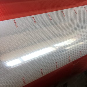 NTC 5807 Cinta conspicuity reflectiva dot c2 rojo blanco para vehículos de demarcación vehicular - Product Image 4