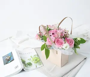 Luxury Shape Portable Kraft Brown Basket Preserved Rose Bouquet Packaging With Handle Lovely Girl Gift Art Paper Flower Bag