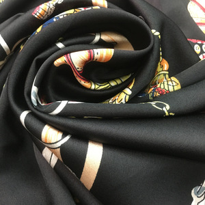 Nuovo Arrivo Tessuto in Poliestere Spandex con Motivo a Catena Stampato in Raso - Product Image 3