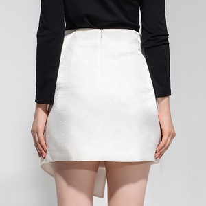 High-end Elegant Women Sexy <strong>White</strong> Irregular Beaded Woman Casual Club Pub <strong>Leather</strong> Mini <strong>Skirt</strong> - Product Image 4