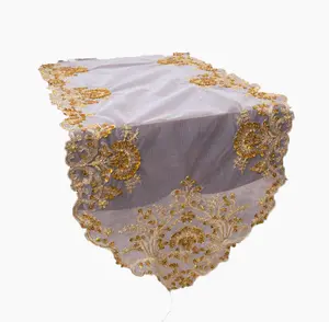 Giáng sinh trắng khăn trải bàn thêu Organza bảng Runner với hạt và sequins - Product Image 1
