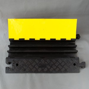 Protection <span class=keywords><strong>de</strong></span> voiture en caoutchouc et pvc jaune veste en caoutchouc protection <span class=keywords><strong>de</strong></span> <span class=keywords><strong>câble</strong></span> <span class=keywords><strong>de</strong></span> <span class=keywords><strong>sol</strong></span> - Product Image 5