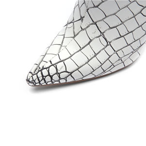 2022 nuovo modello Low MOQ scarpe bianche a punta di grandi dimensioni <span class=keywords><strong>stivali</strong></span> con <span class=keywords><strong>tacco</strong></span> alto da donna - Product Image 5