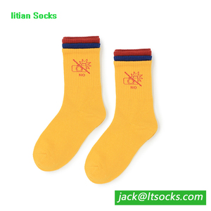Femmes Fuzzy Chaussettes, Femme Chaussettes Coton, Hiver Chaussettes Pour Femmes - Product Image 1
