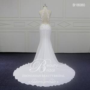 Abito <span class=keywords><strong>da</strong></span> <span class=keywords><strong>Sposa</strong></span> a Sirena <span class=keywords><strong>in</strong></span> Crepe con Ricami di Lusso, Collo Tondo e Apertura sulla Schiena - Product Image 4