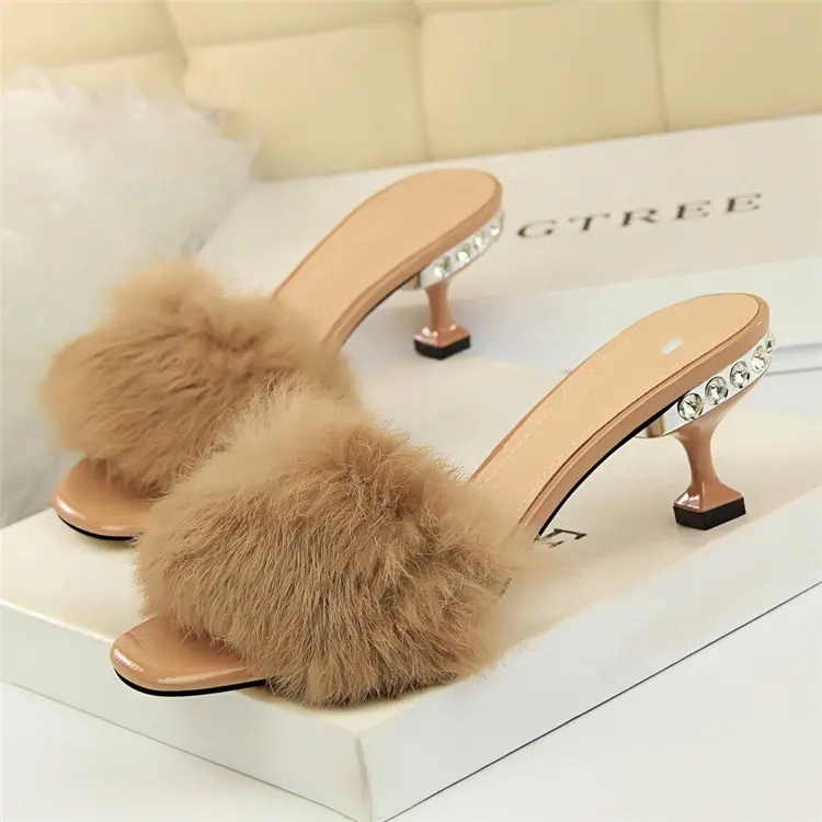 2019 new fashion Women shoe wholesale china safety shoes new high heel slippers brown fur upper