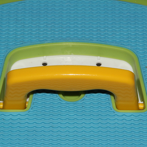 Silla Infantil de Plástico con Diseño Colorido, Novedad en Muebles para el Hogar, en Oferta en Supermercados, Taburete para Niños con Asa - Product Image 4