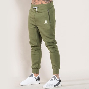 ชุดวอร์มผู้ชายสไตล์อเมริกัน แขนยาว สีเขียวมะกอกอ่อน ผลิตจากโพลีเอสเตอร์/คอตตอน ป้องกันแบคทีเรีย สำหรับฤดูหนาว ผลิตโดยบริษัทฮอว์กอาย จำกัด (ชำระเงินผ่านเพย์พาล) - Product Image 3