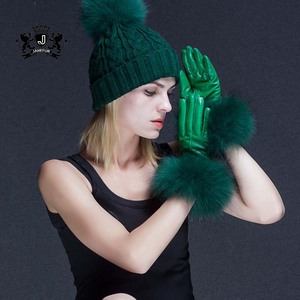 Los más nuevos diseños personalizados, guantes cálidos de invierno para mujer, guantes de cuero para motocicleta, guantes de cuero de piel de oveja con puño de piel de mapache - Product Image 1