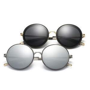 2019 de las mujeres ronda de moda de china <span class=keywords><strong>gafas</strong></span> sung <span class=keywords><strong>gafas</strong></span> flip <span class=keywords><strong>gafas</strong></span> de sol negro <span class=keywords><strong>gafas</strong></span> de sol bajo moq <span class=keywords><strong>gafas</strong></span> - Product Image 1
